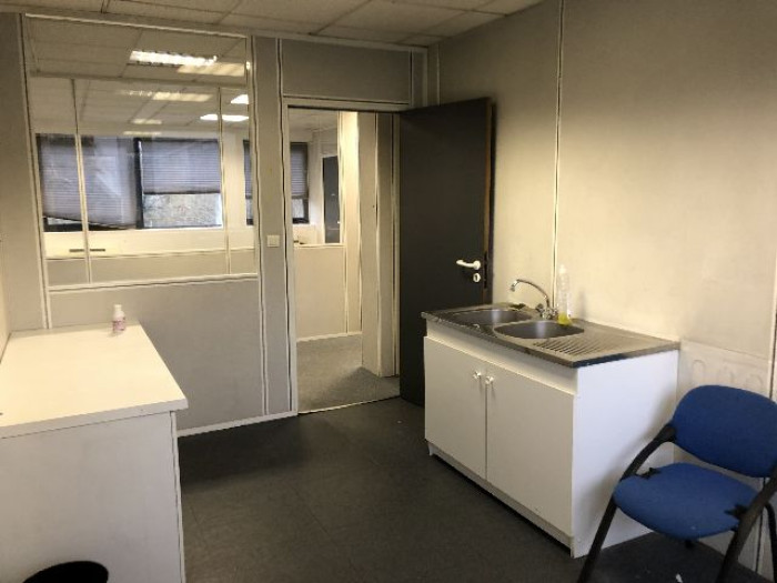 location-boutique-Aubagne-13400-1 pièce