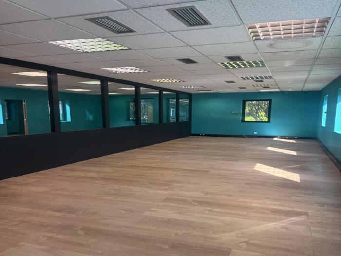 location-local-Aubagne-13400-3 pièces