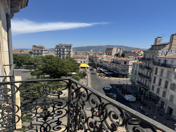 vente-appartement-Marseille-13001-2 pièces
