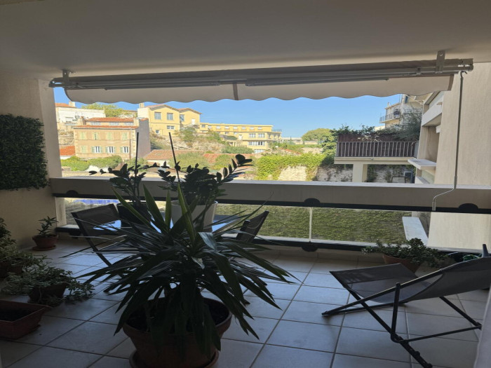 vente-appartement-Marseille-13006-2 pièces