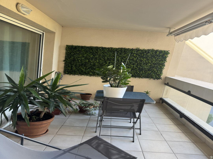 vente-appartement-Marseille-13006-2 pièces