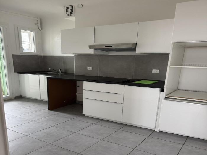 location-appartement-Marseille-13008-4 pi&egrave;ces