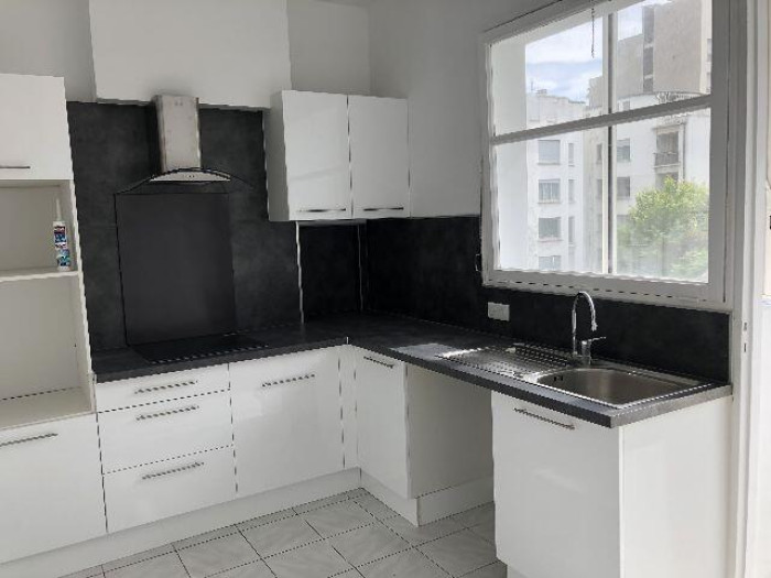 location-appartement-Marseille-13008-3 pi&egrave;ces