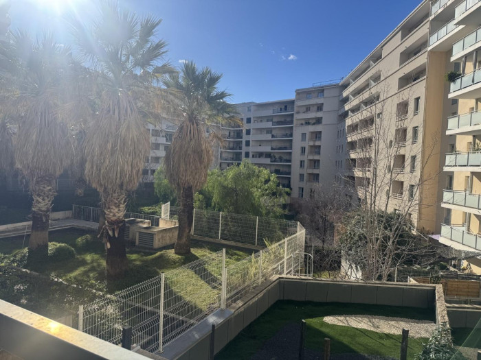 location-appartement-Marseille-13008-3 pi&egrave;ces