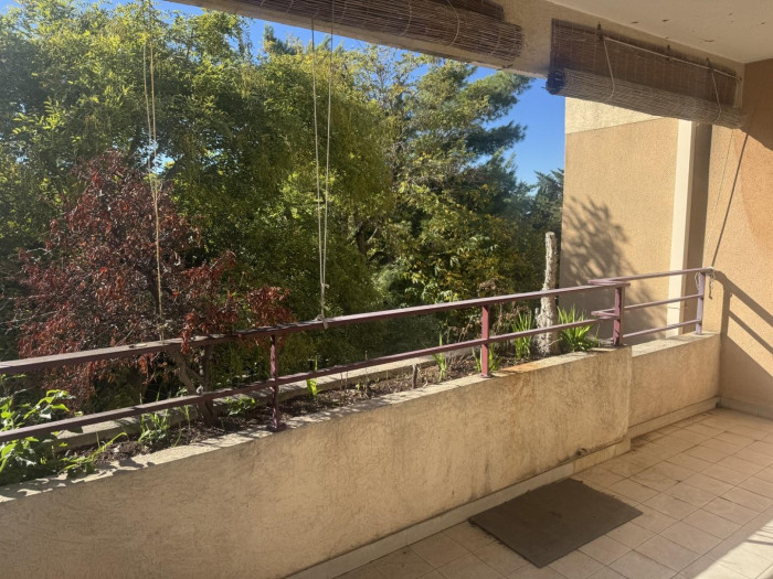 vente-appartement-Marseille-13008-4 pi&egrave;ces