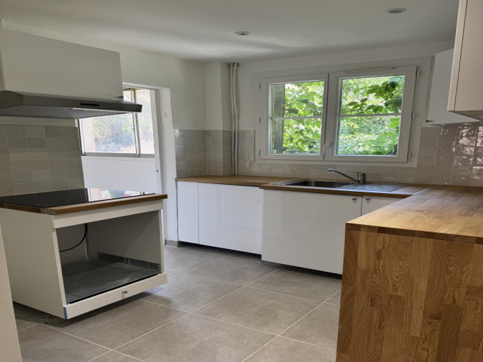 location-appartement-Marseille-13006-3 pi&egrave;ces