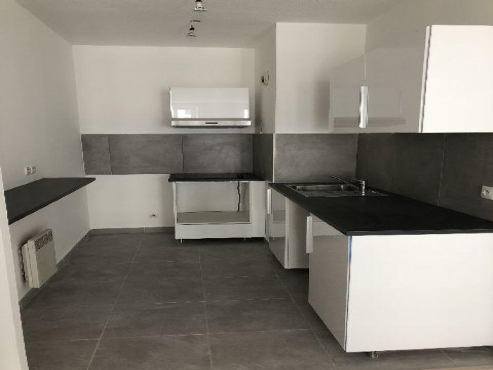 location-appartement-Marseille-13001-3 pi&egrave;ces