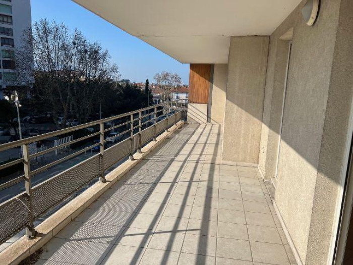 location-appartement-Marseille-13008-3 pi&egrave;ces