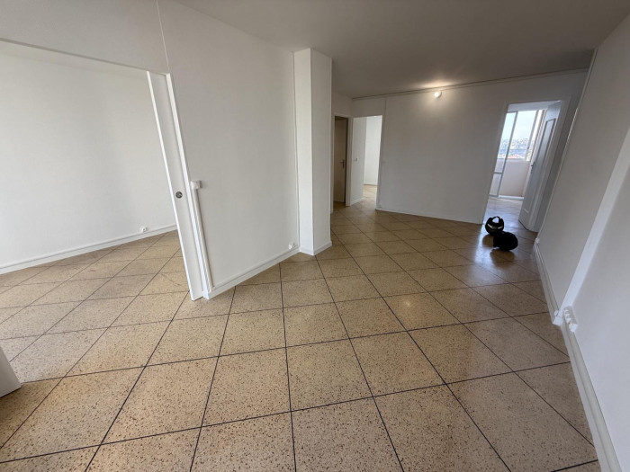 location-appartement-Marseille-13009-3 pi&egrave;ces