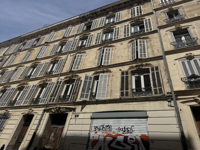 location-boutique-Marseille-13001-