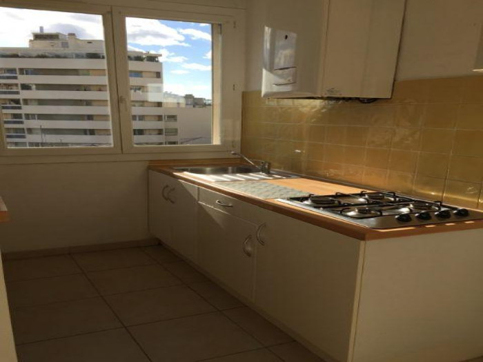 location-appartement-Marseille-13005-2 pi&egrave;ces