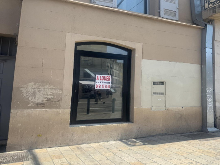 location-boutique-Marseille-13006-