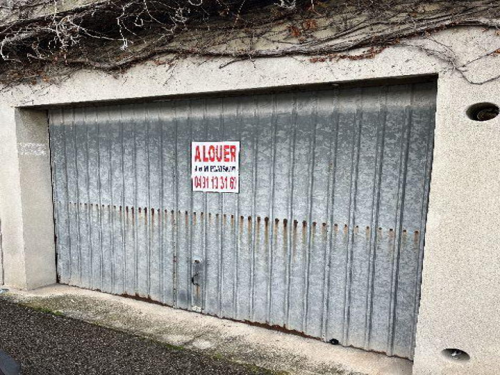 location-parking-box-Marseille-13009-
