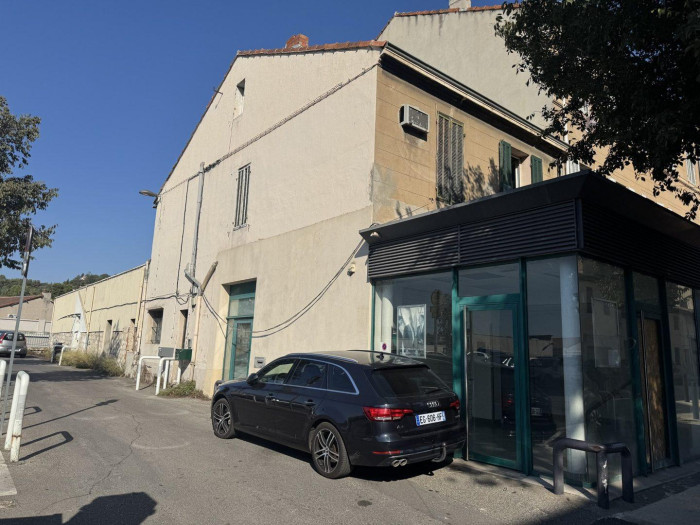vente-immeuble-Marseille-13011-1 pi&egrave;ce