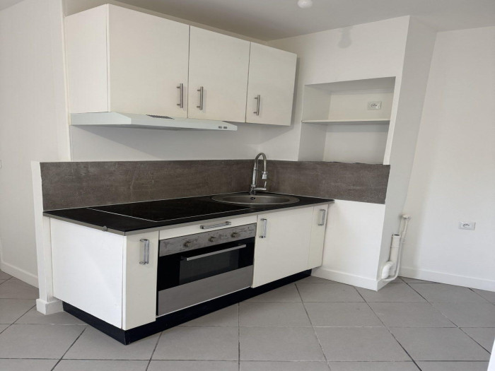 location-appartement-Marseille-13006-2 pi&egrave;ces