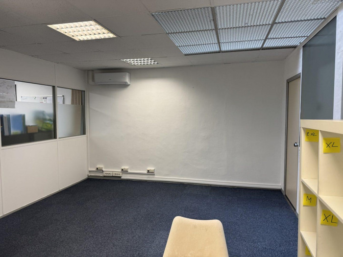 location-local-Marseille-13006-
