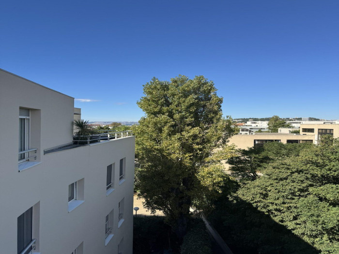 location-appartement-Marseille-13008-6 pi&egrave;ces