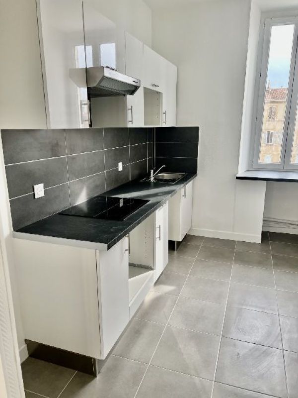 location-appartement-Marseille-13006-3 pièces