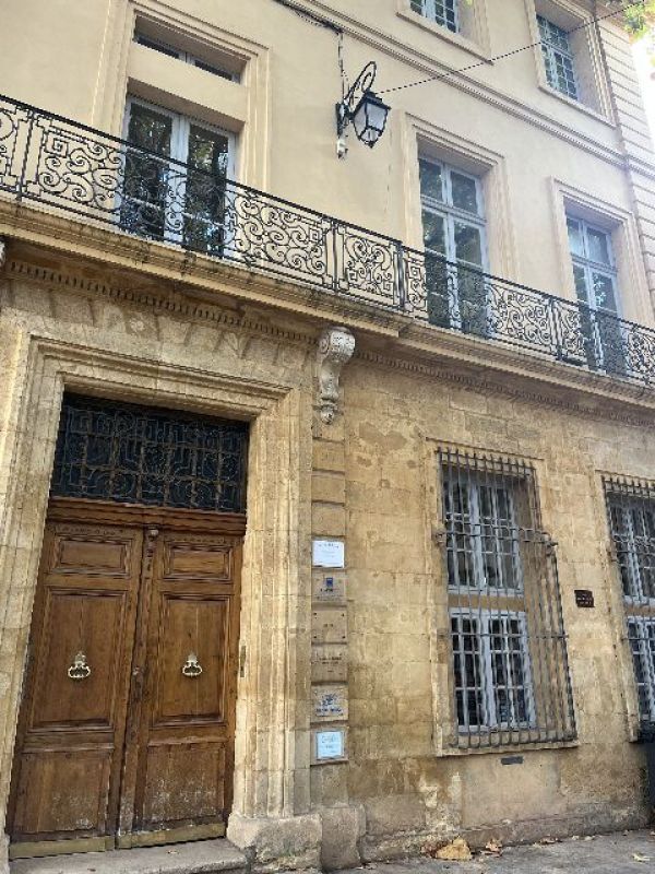 location-bureaux-Aix-En-Provence-13090-1 pièce
