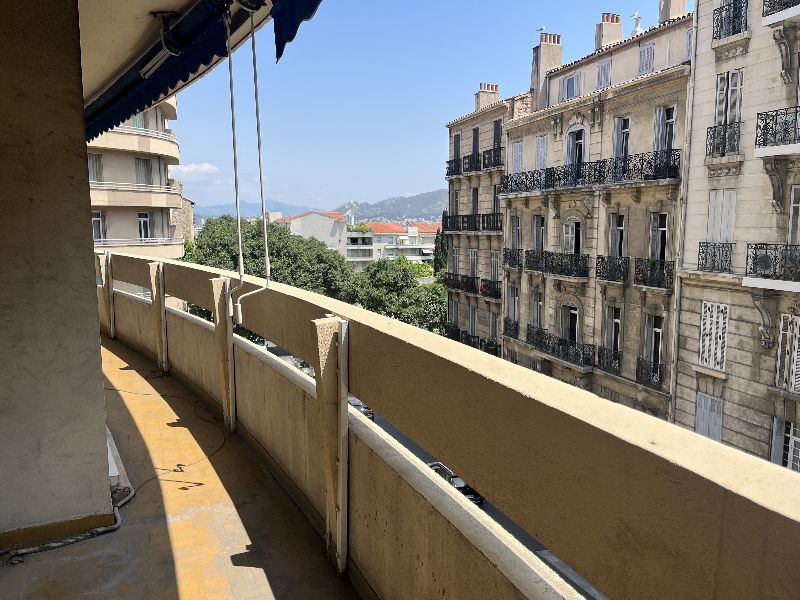 vente-appartement-Marseille-13008-4 pièces