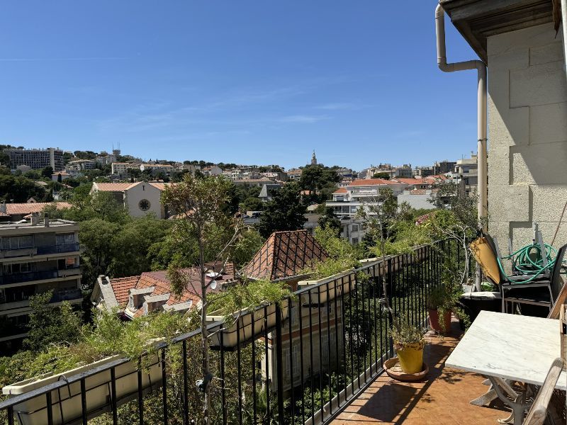 vente-appartement-Marseille-13008-7 pièces